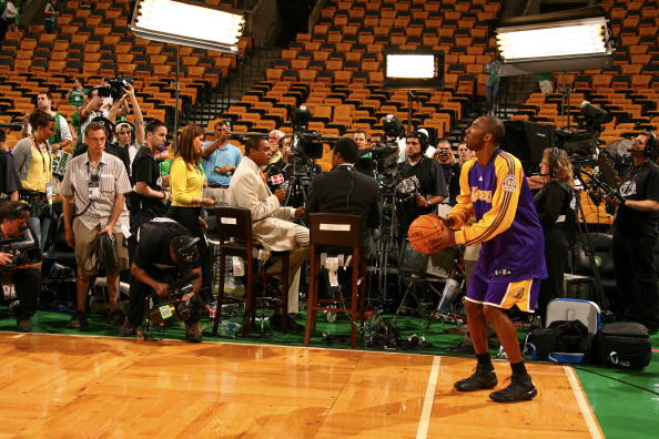 分析人士普 分析人士普