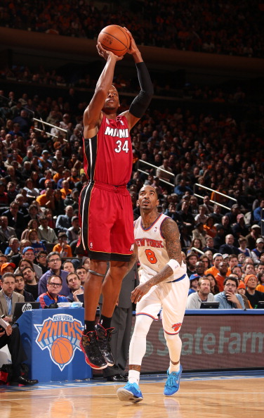 技术犯规更 技术犯规更